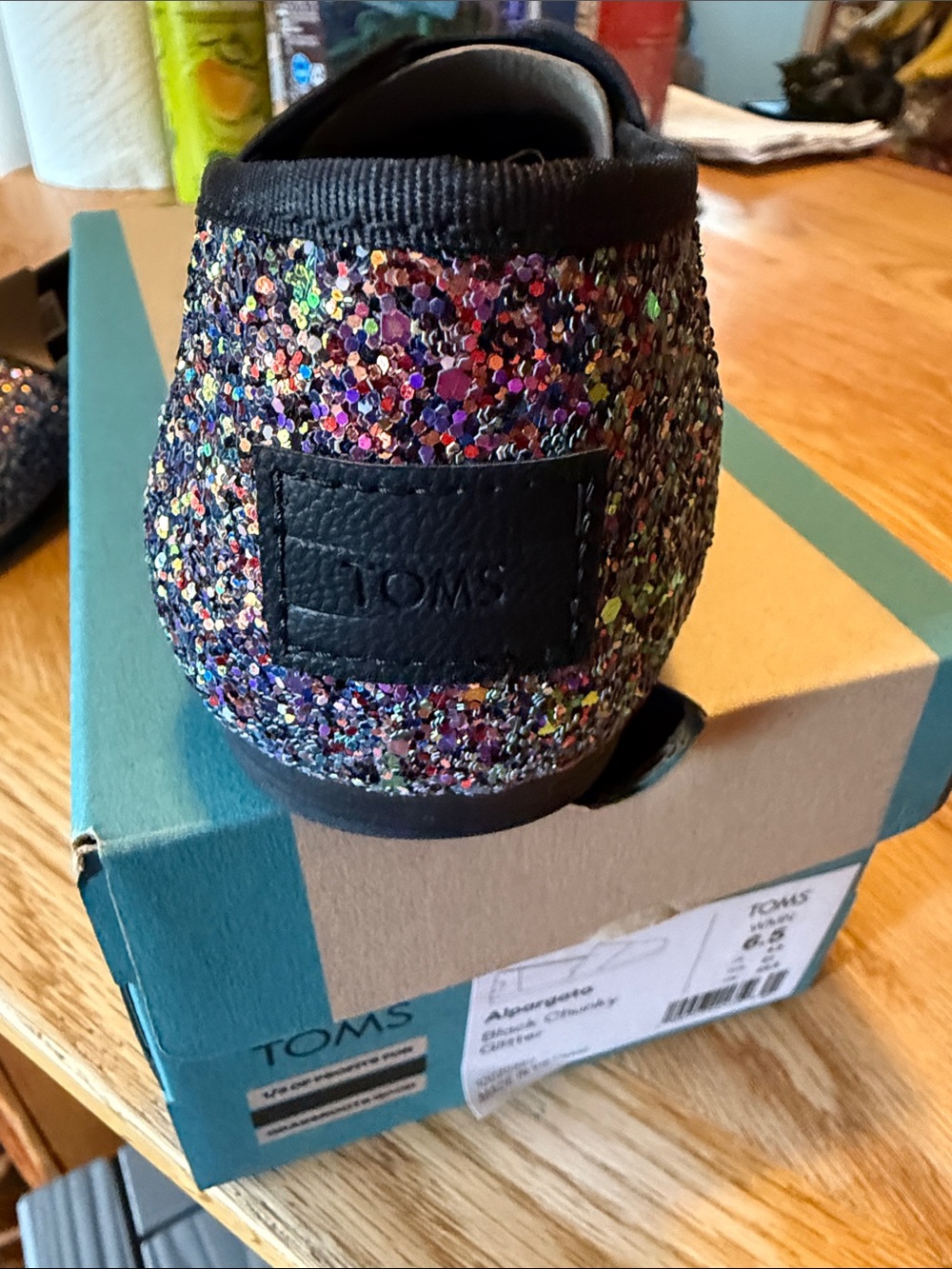 TOMS Women's Multicolor Glitter Slip-On Show. Woman’s size 6.5. NWT - Picture 3 of 5